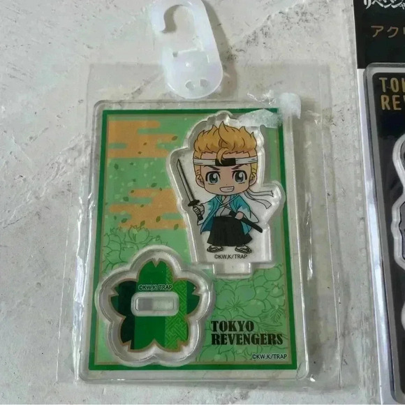 Tokyo Revengers Acrylic Stands Lot of 6 - Picture 5 of 8